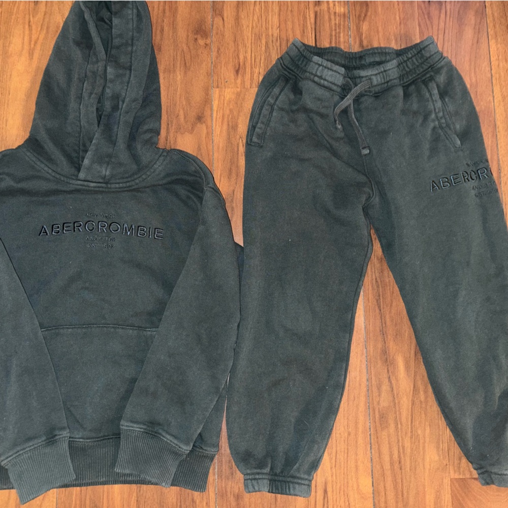 Abercrombie & Fitch Kids Green Sweatsuit